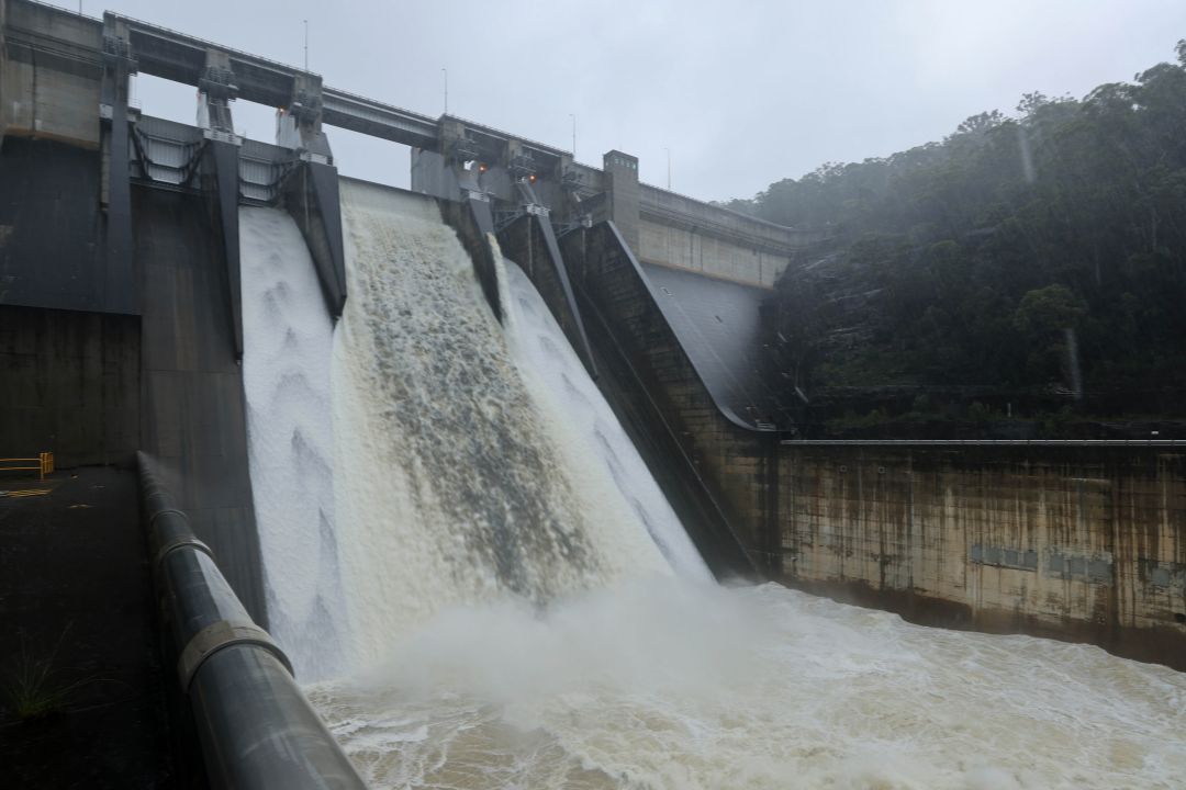 Warragamba Dam spilling